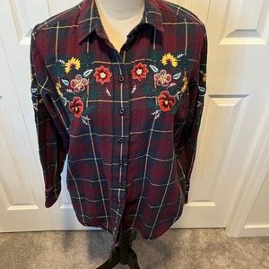 Top shop size 2,embroidered shirt